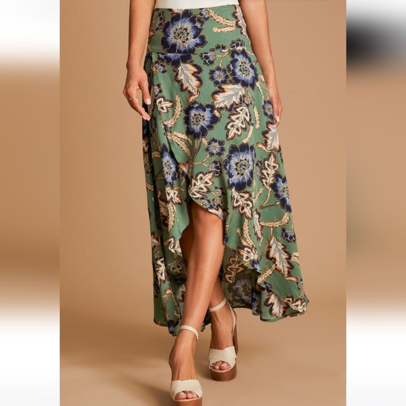 Lulu's high-low maxi skirt - Picture 3 of 4